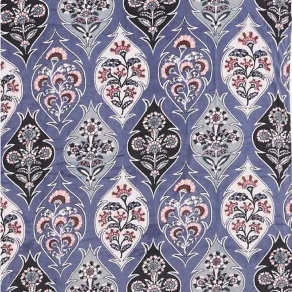 Vera Bradley Ornate Blooms Floral Fleece Throw Blanket Purples,Gray& Black 80x50 - Picture 1 of 3